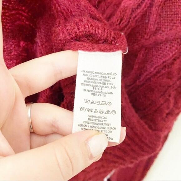 Free People Distressed Cable Knit Turtleneck sz S - Picture 6 of 9